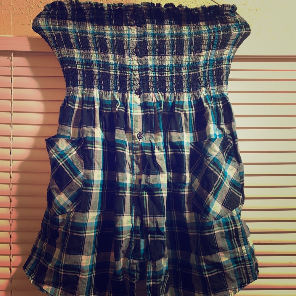 Sleeveless shirt
